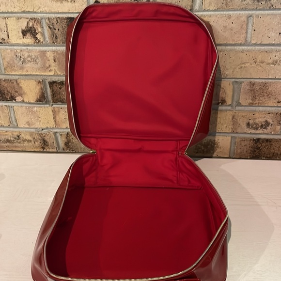 Estee Lauder Red Faux Patent Zip Up Make-Up Cosmetic Travel Vanity Case - Picture 7 of 8